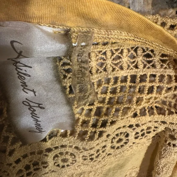 Aratta Mustard Lace Accent Blouse - Picture 6 of 6